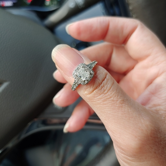 14 kt 3.30 gram size 4.75 1.02CTW 69 CT Emerald cut center Diamond Si2 J-K Color - Picture 3 of 8